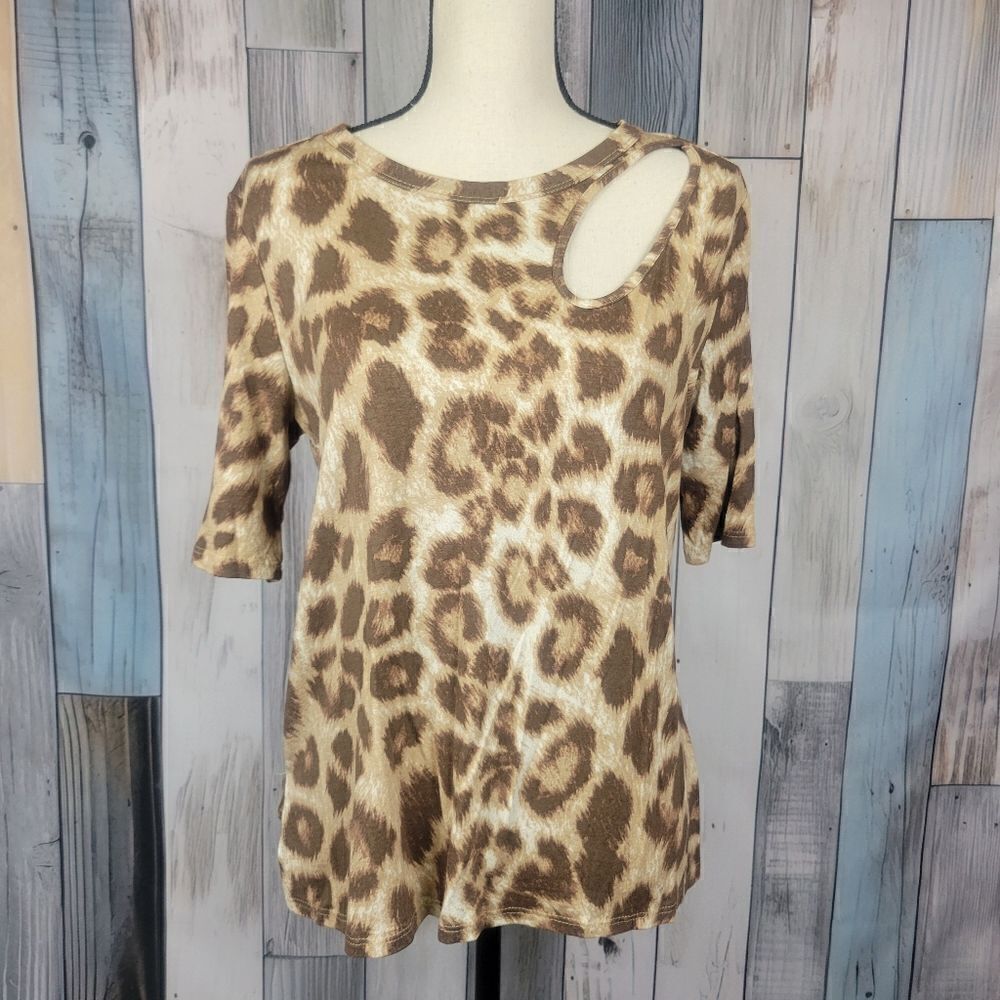 Kim & Cami Cheetah Leopard Print Half Sleeve Top Size Medium